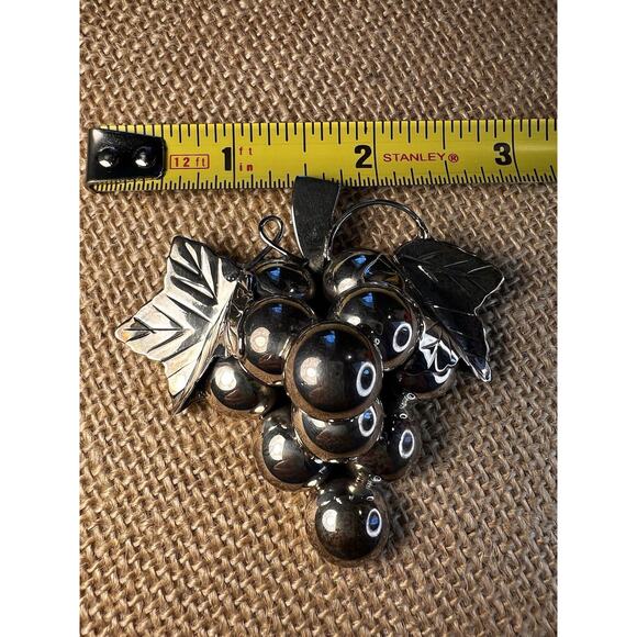 Mexico Signed Sterling Silver Grape Leaf Pin Brooch Pendant - Picture 7 of 12